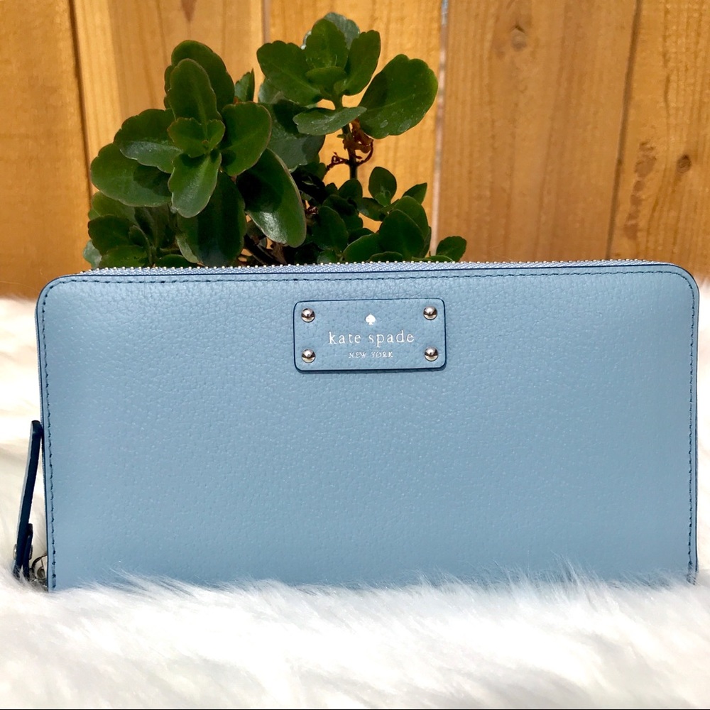 SOLD‼️ kate spade wallet